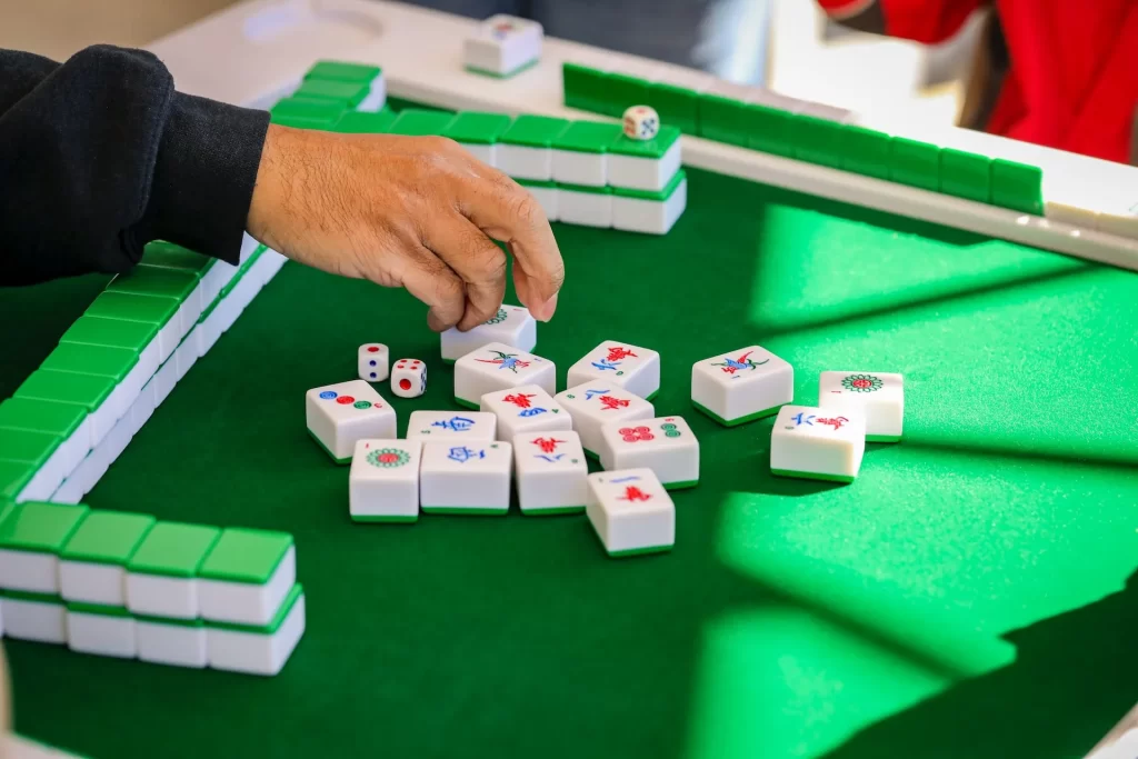 how to play mahjong